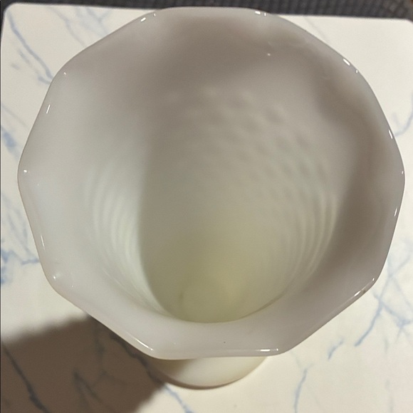 Large Vintage Ruffled Rim White Milk Glass Hobnail Vase - Picture 3 of 7